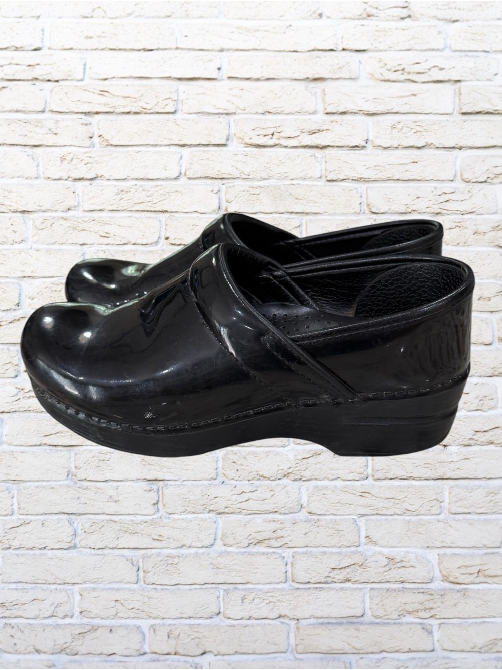 DANSKO Professional Black Shoe Clog - Traditional Style -  37 - Patent Leather